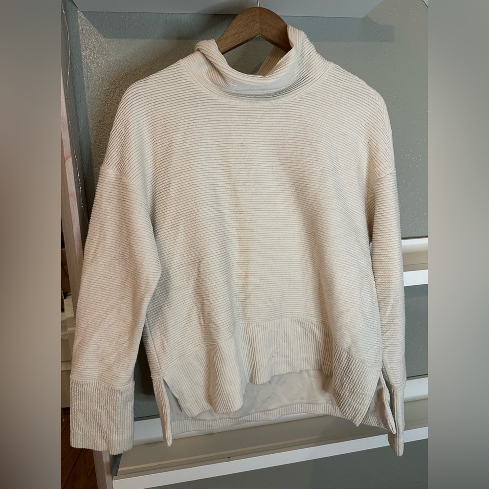 Calia Medium Pullover